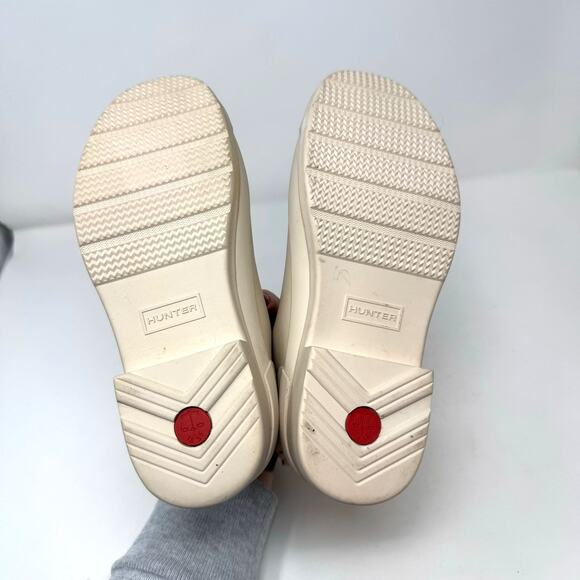 Hunter Play Short Rain Boots Womens 6 Zinc Light Beige Boot Socks Chore READ - Picture 10 of 10